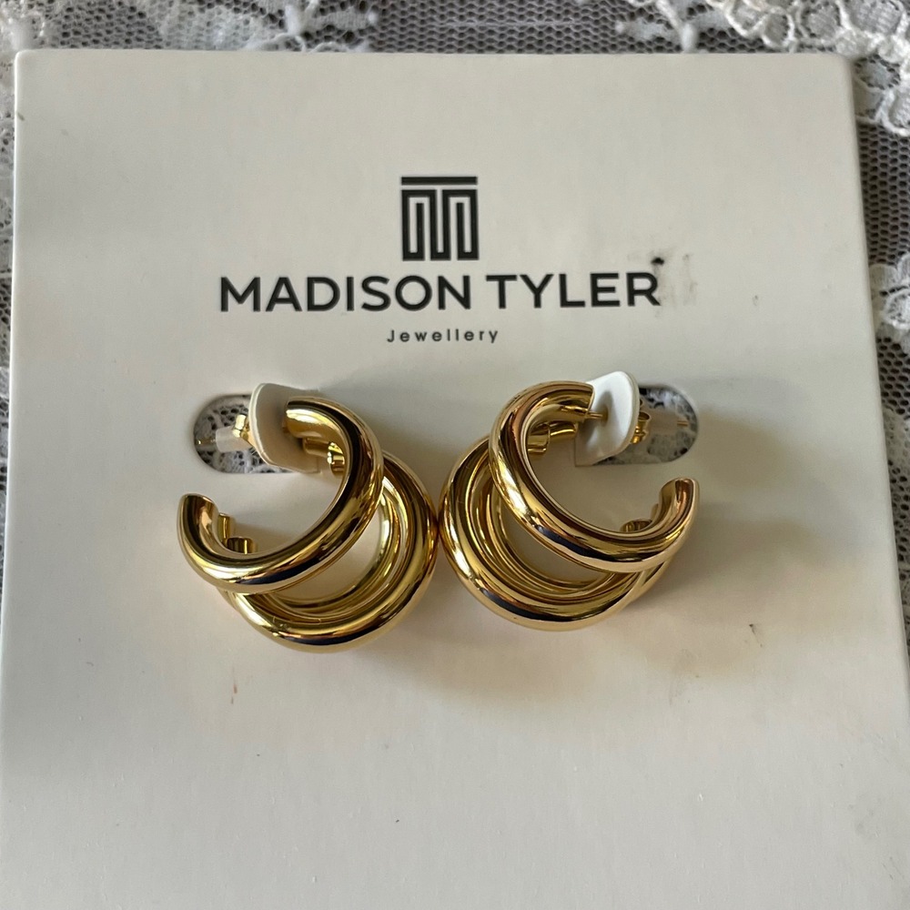 Madison Tyler Gold tone Triple Hoop Earrings Polished Interlocking C-Hoops‎ New